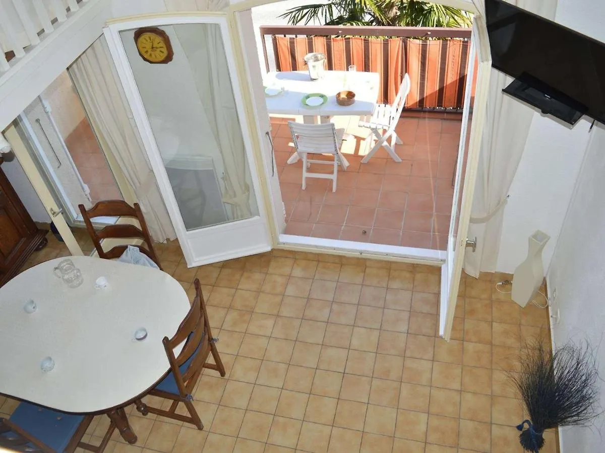 Studio Mezzanine Climatise Avec Terrasse, Parking Prive Et Proche Plage A Cavalaire - Fr-1-226B-30